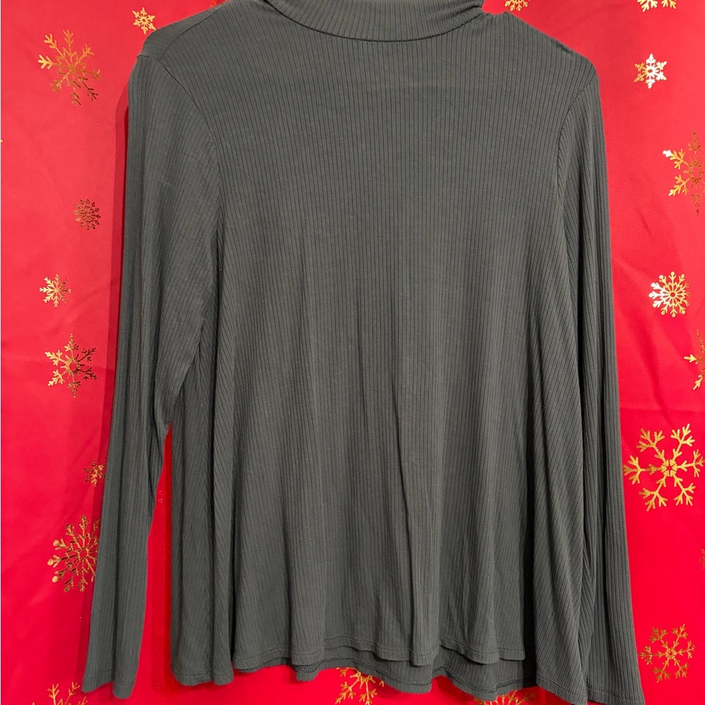 Old Navy Charcoal Long Sleeve Top